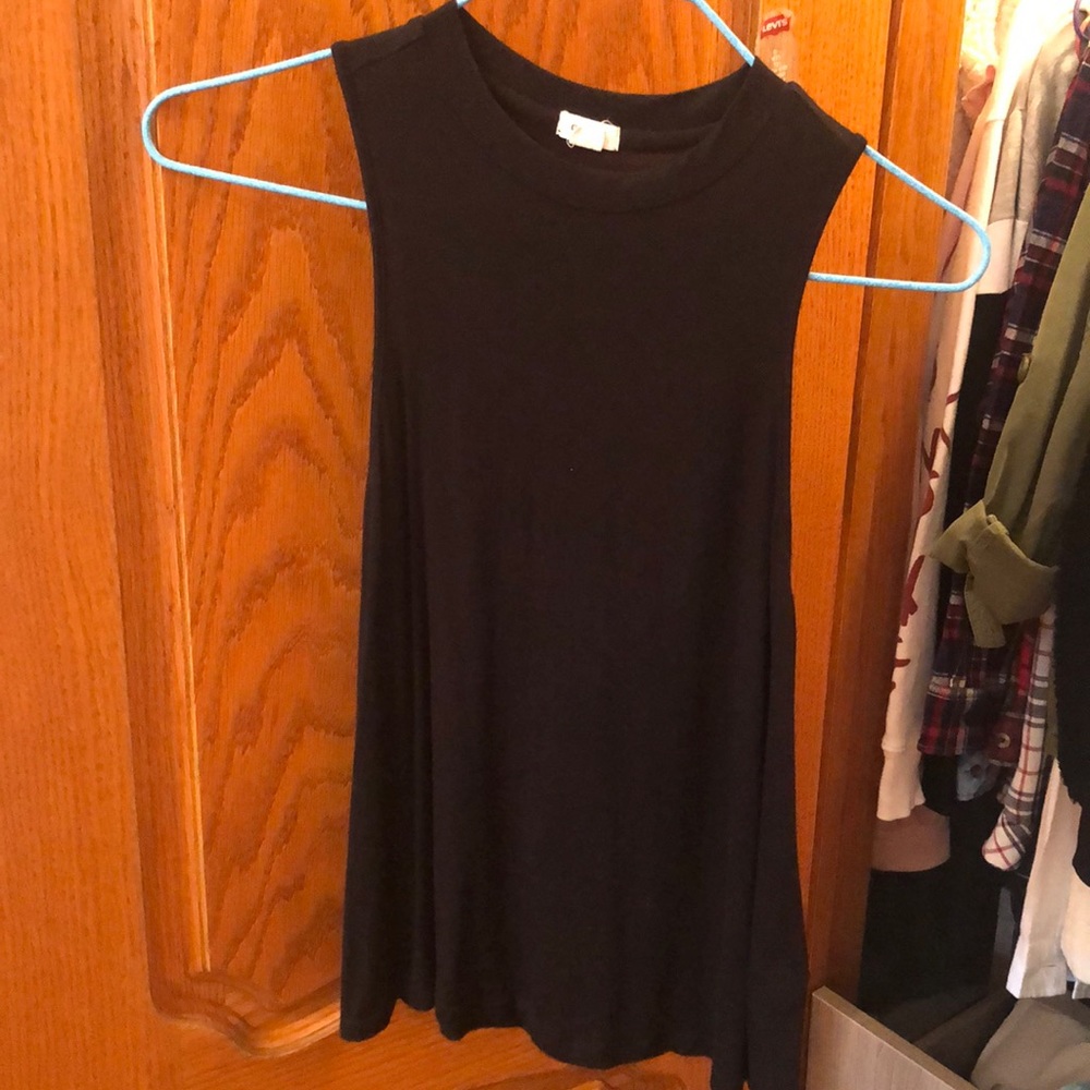 Muscle tee